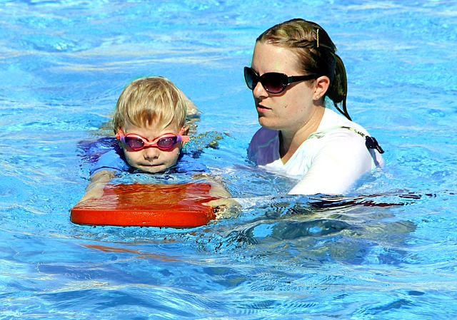 לימוד שחייה לתינוקות | קורס שחייה | לימוד שחייה לילדים – לימוד שחייה